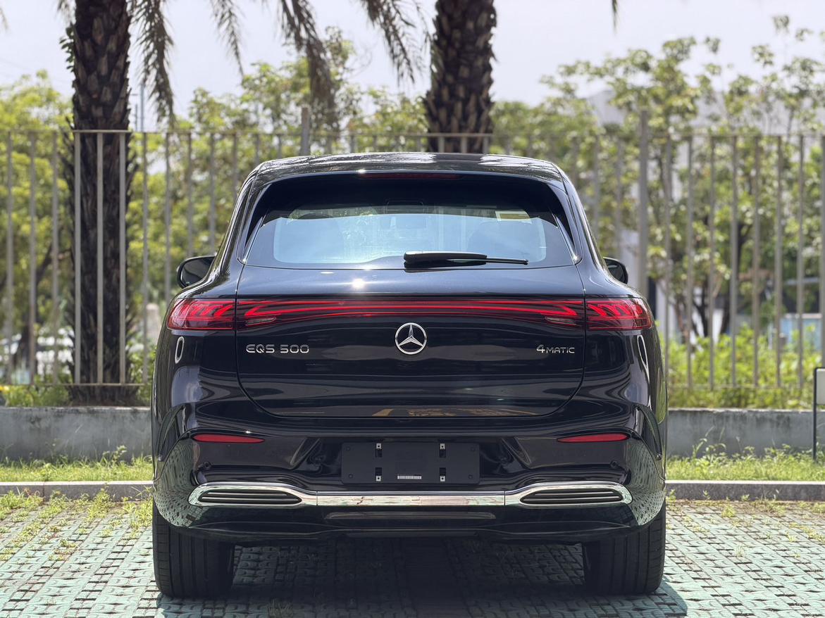 Mercedes-Benz EQS SUV 2025 thumb 4