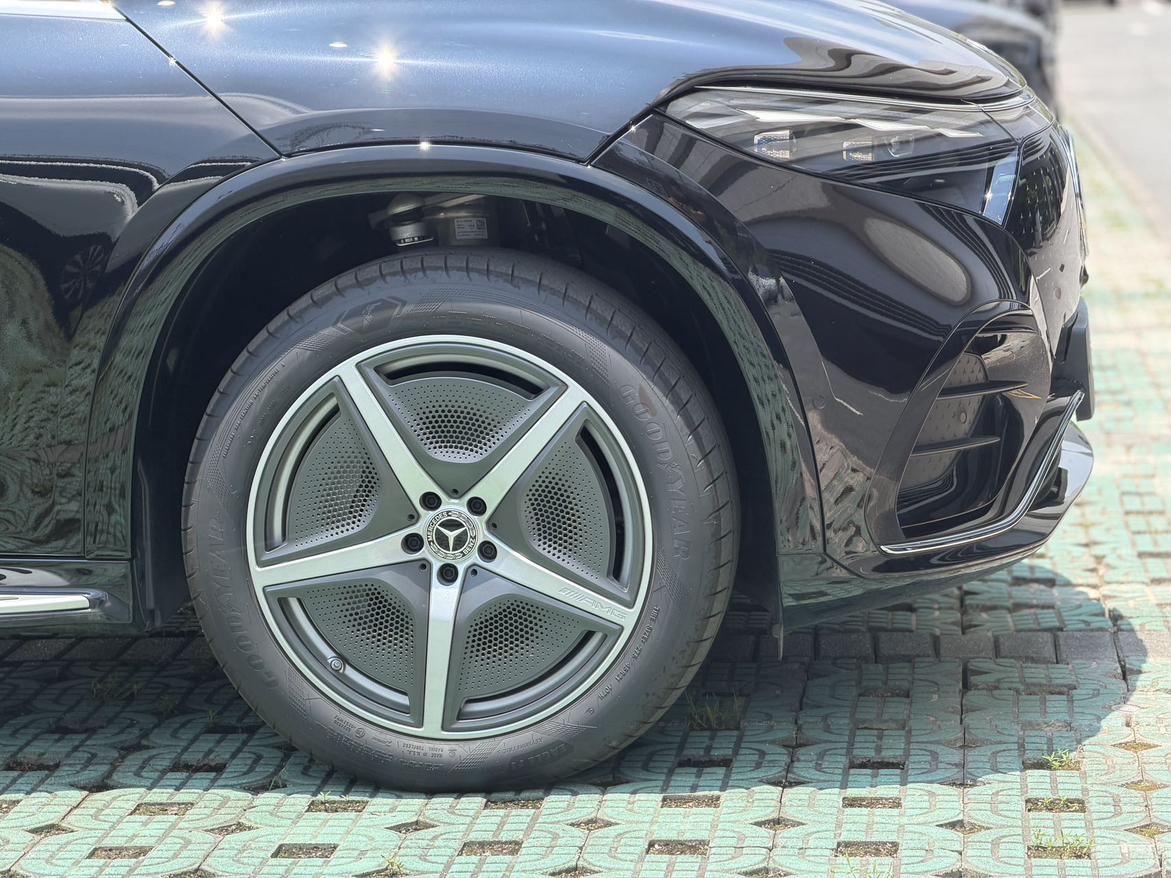 Mercedes-Benz EQS SUV 2025 thumb 12