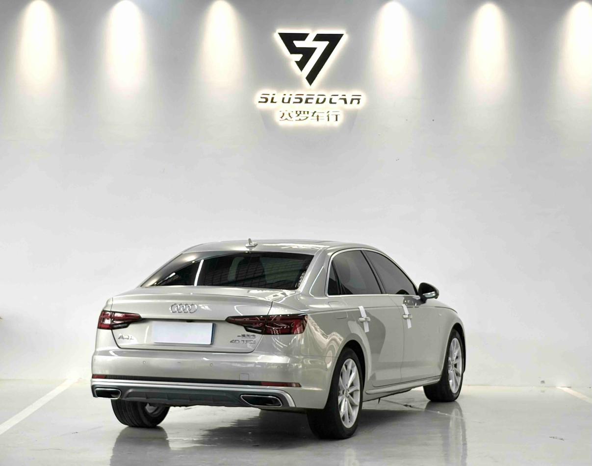 Audi A4 2018 thumb 4
