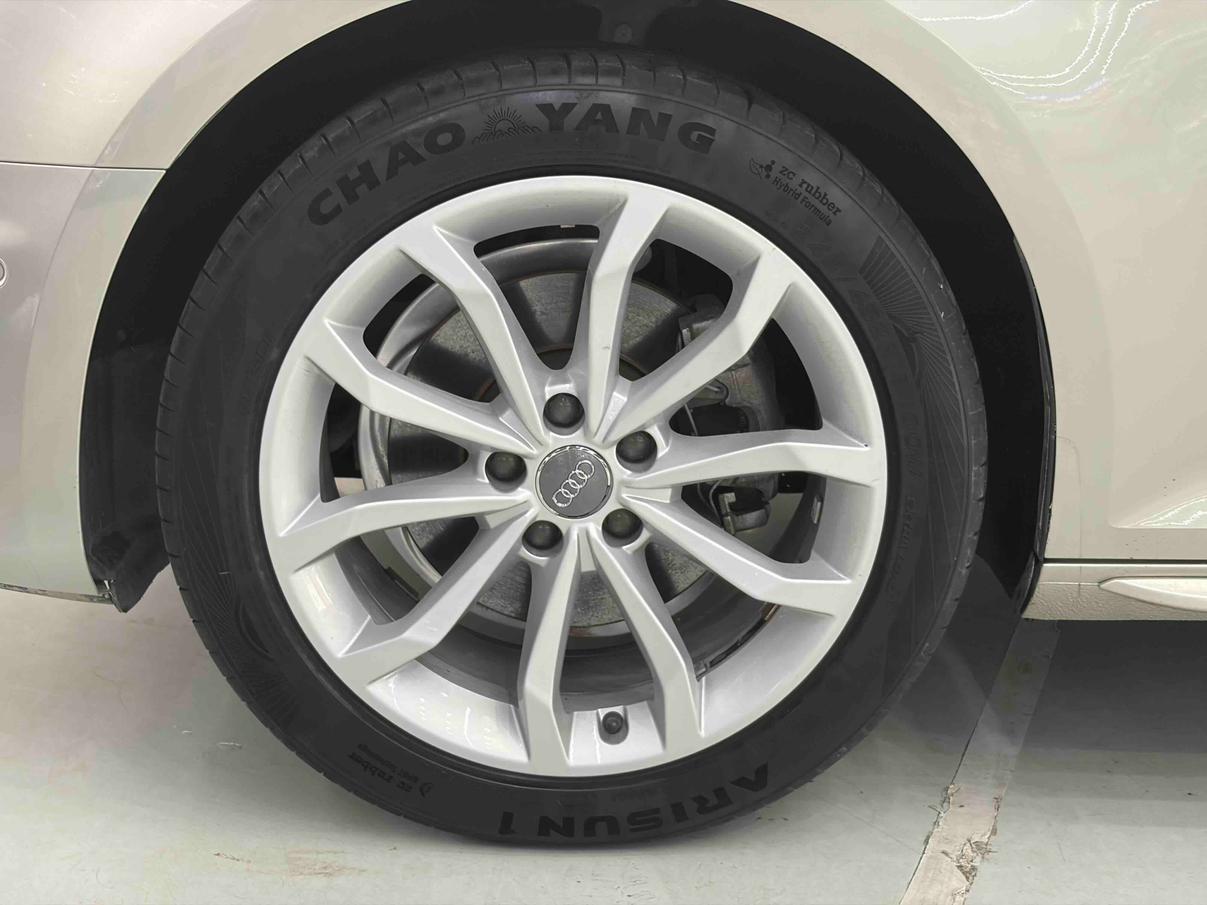 Audi A4 2018 thumb 5