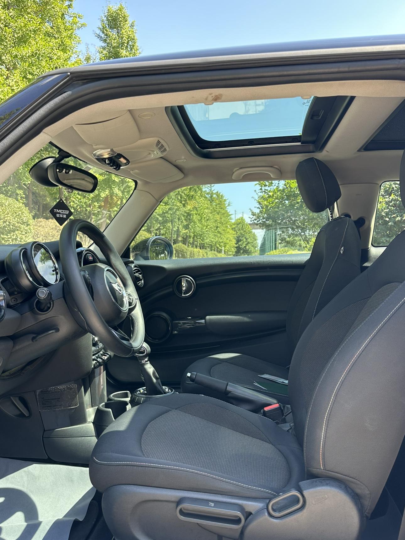 Mini Hatch 2014 thumb 6