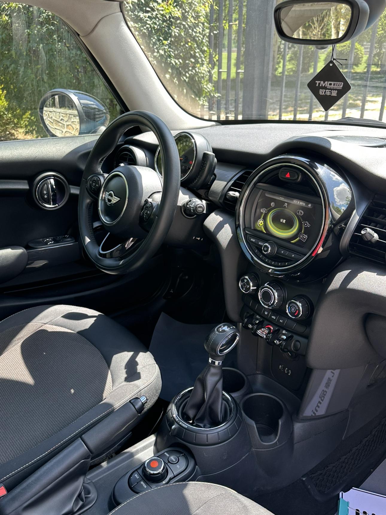 Mini Hatch 2014 thumb 9
