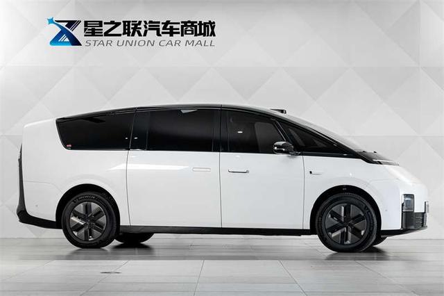 Lixiang (Li Auto) Mega 2025 thumb 2