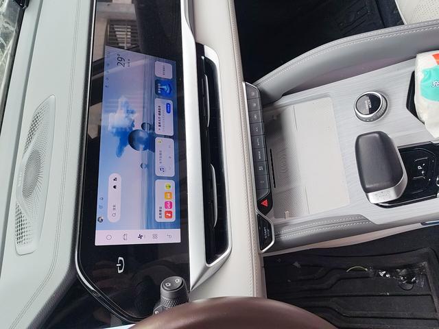 Geely Xingyue L 2024 thumb 6