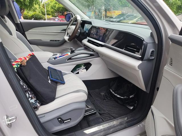 Geely Xingyue L 2024 thumb 9