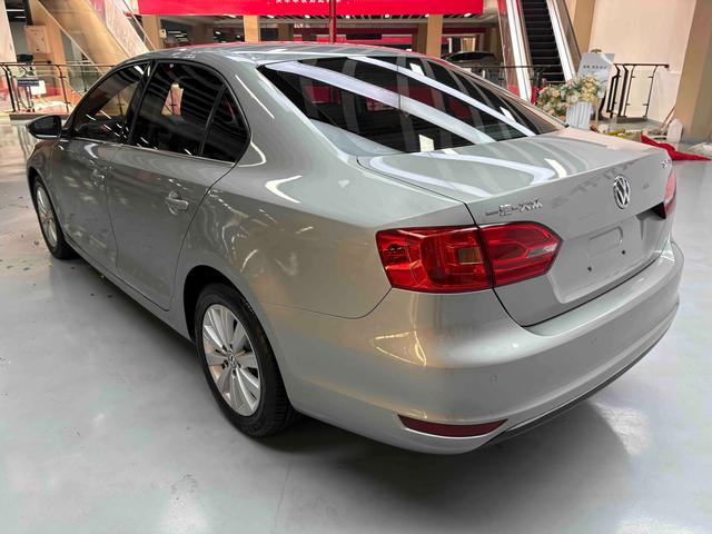 Volkswagen Sagitar 2014 thumb 3