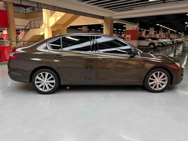 Peugeot 408 2014 thumb 6