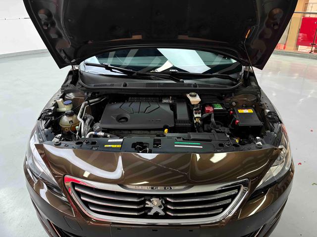 Peugeot 408 2014 thumb 8