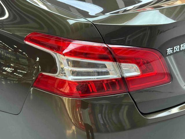 Peugeot 408 2014 thumb 11