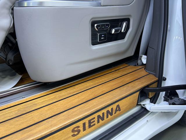 Toyota Sienna 2015 thumb 6