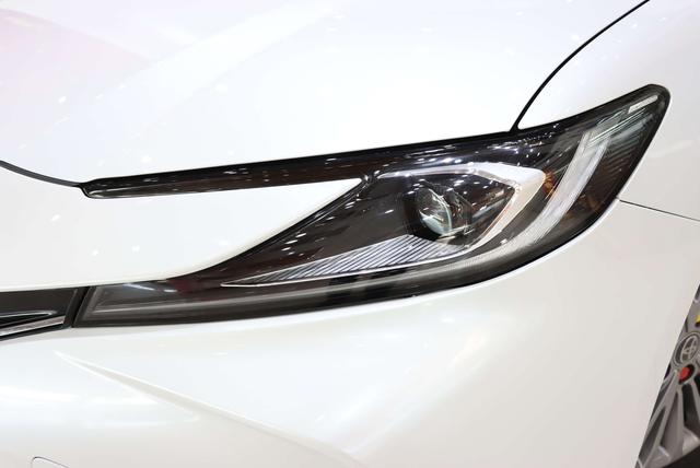 Toyota Camry 2024 thumb 7
