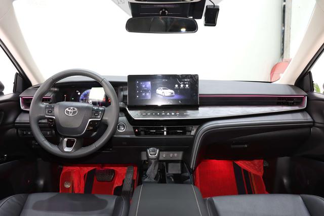 Toyota Camry 2024 thumb 10