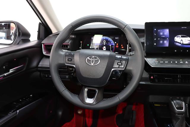Toyota Camry 2024 thumb 12