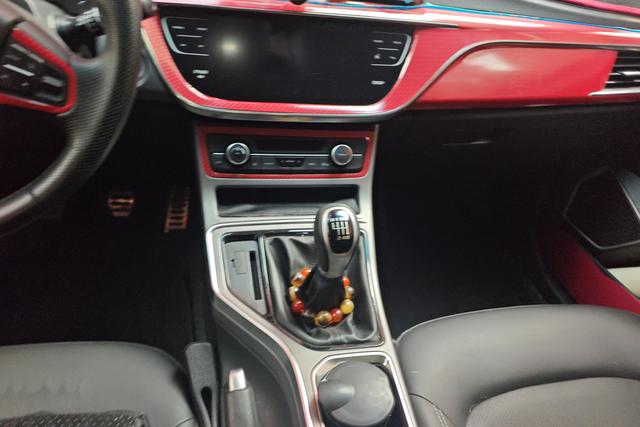 Geely GS 2018 thumb 12