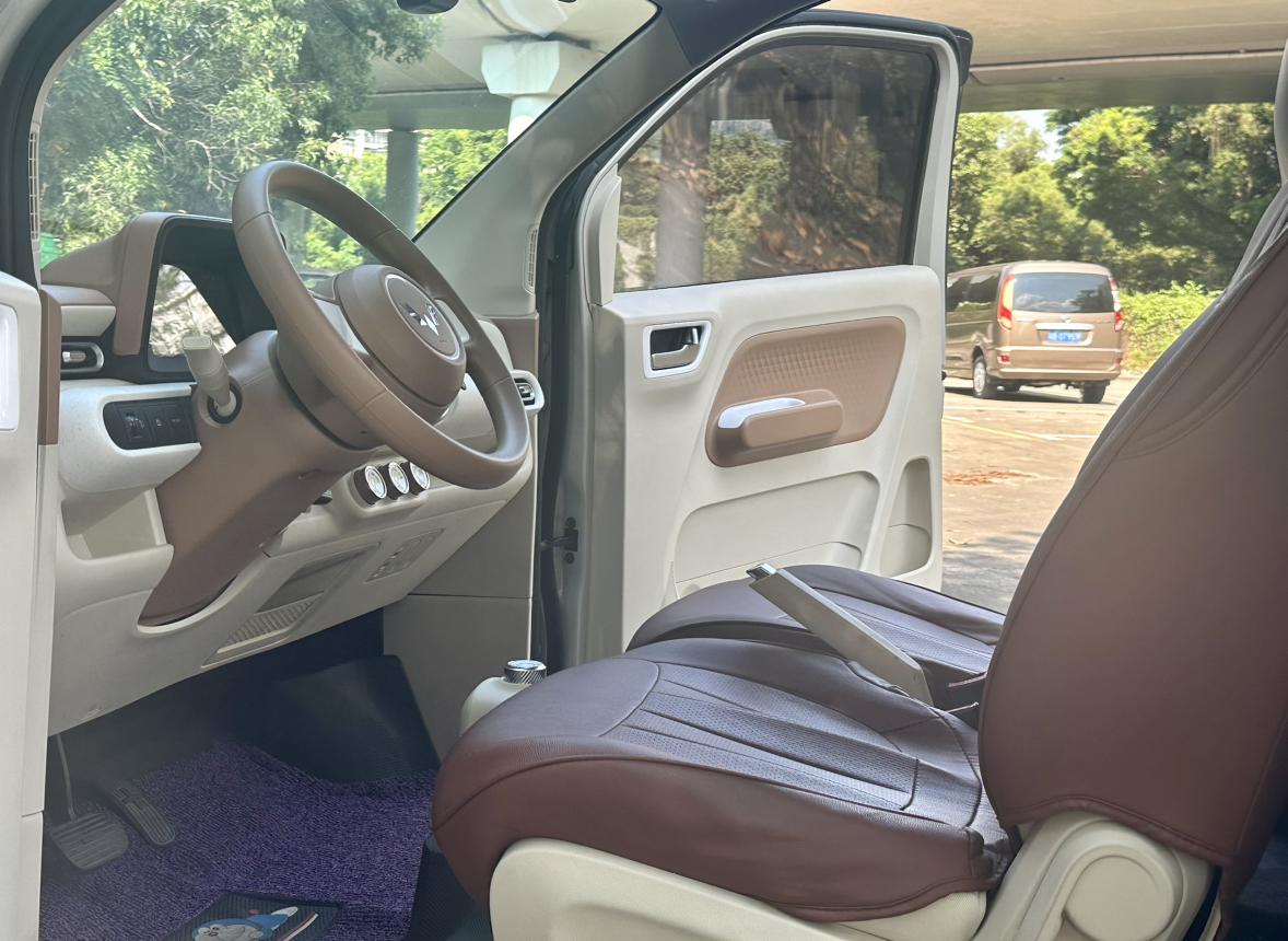 Wuling Mini EV 2024 thumb 11