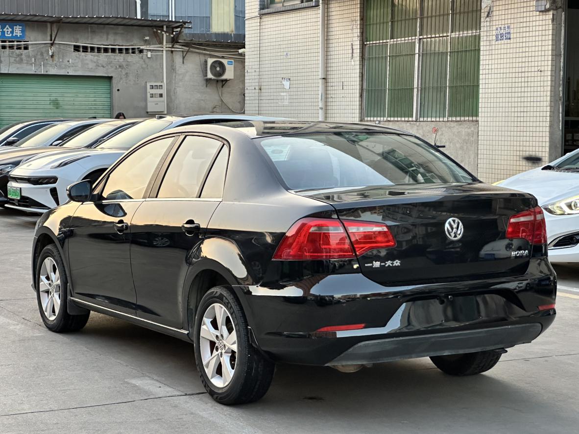 Volkswagen Bora 2015 thumb 12