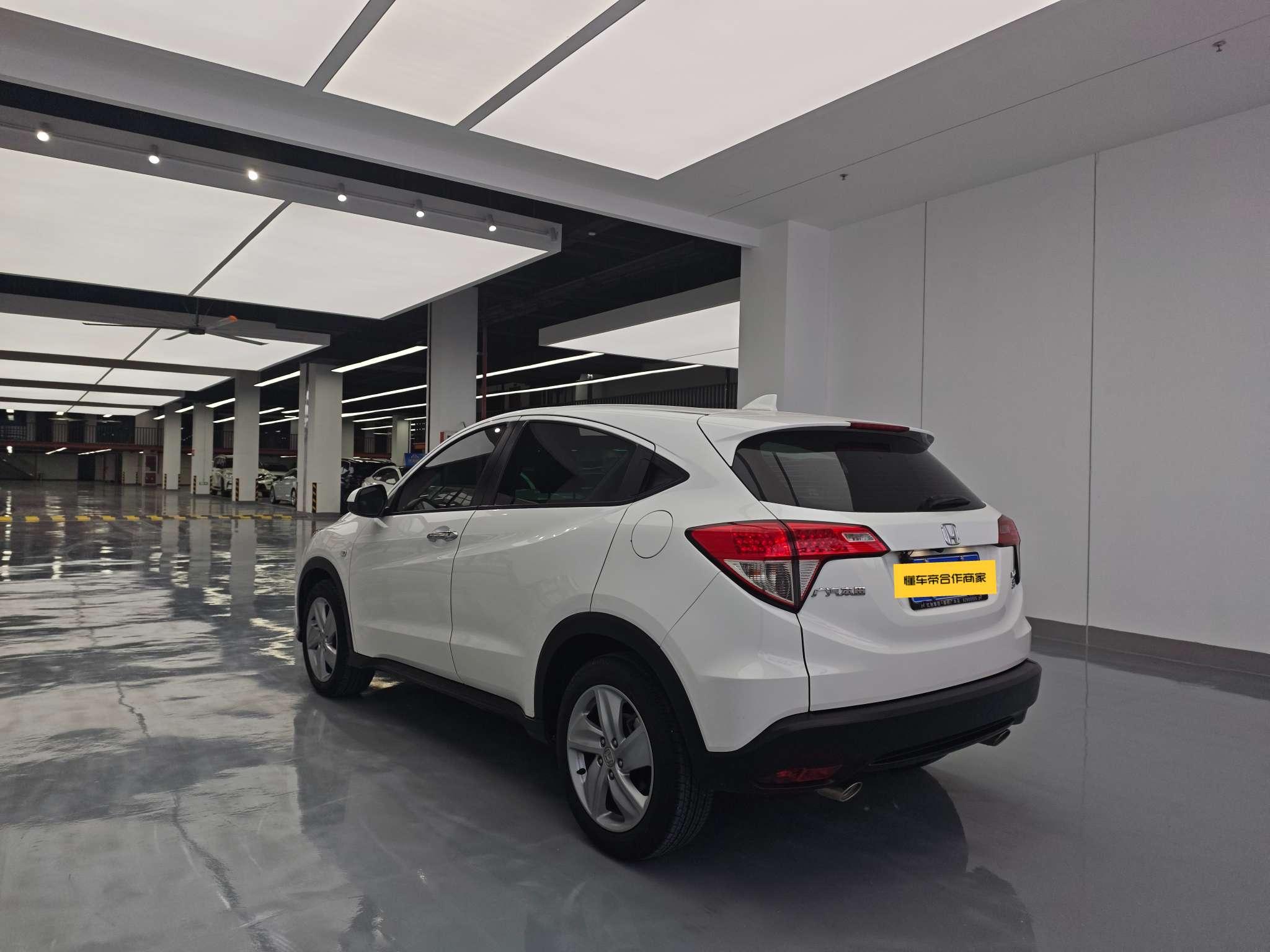 Honda Vezel 2020 thumb 2