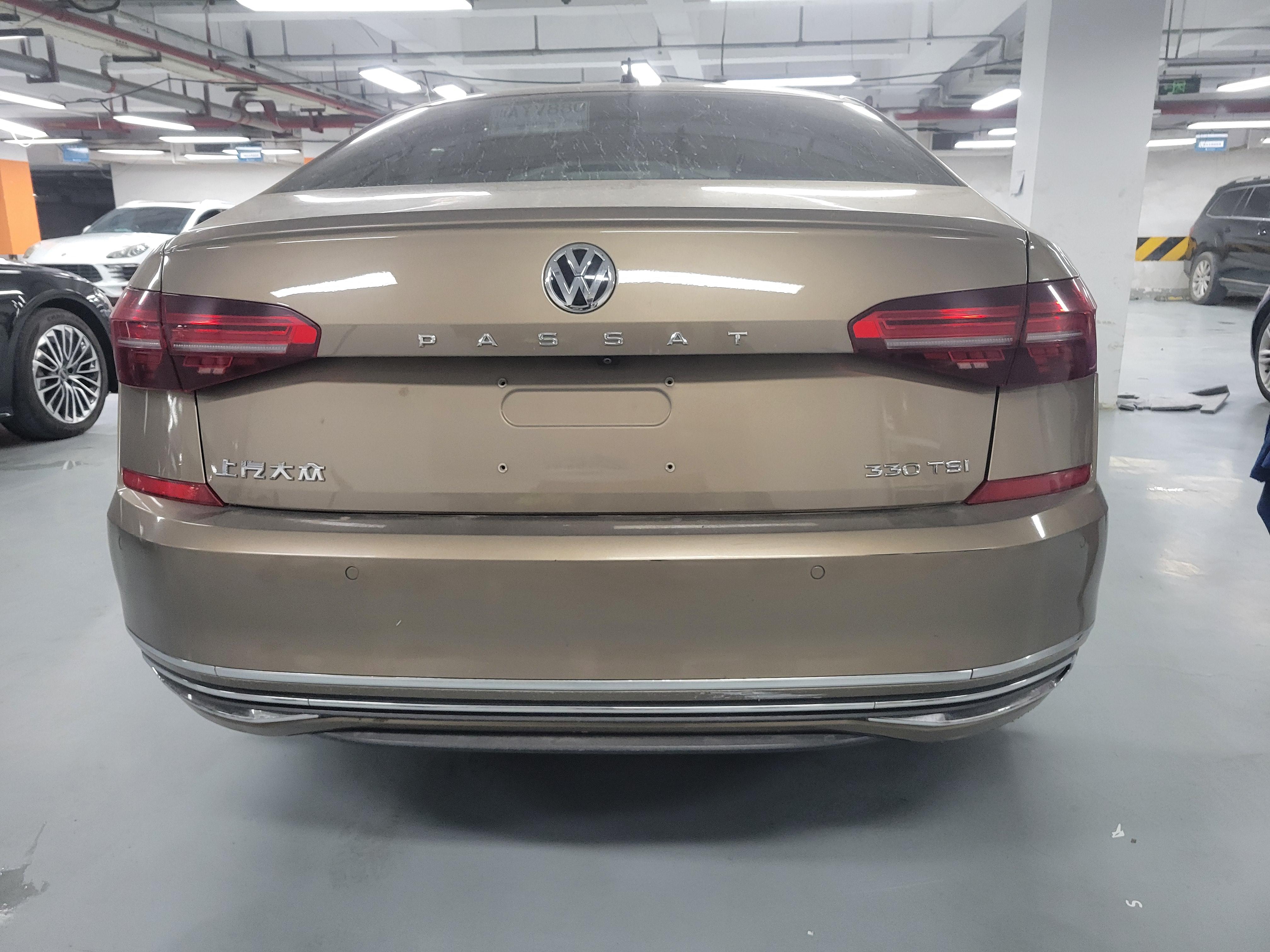 Volkswagen Passat (North America and China) 2019 thumb 2
