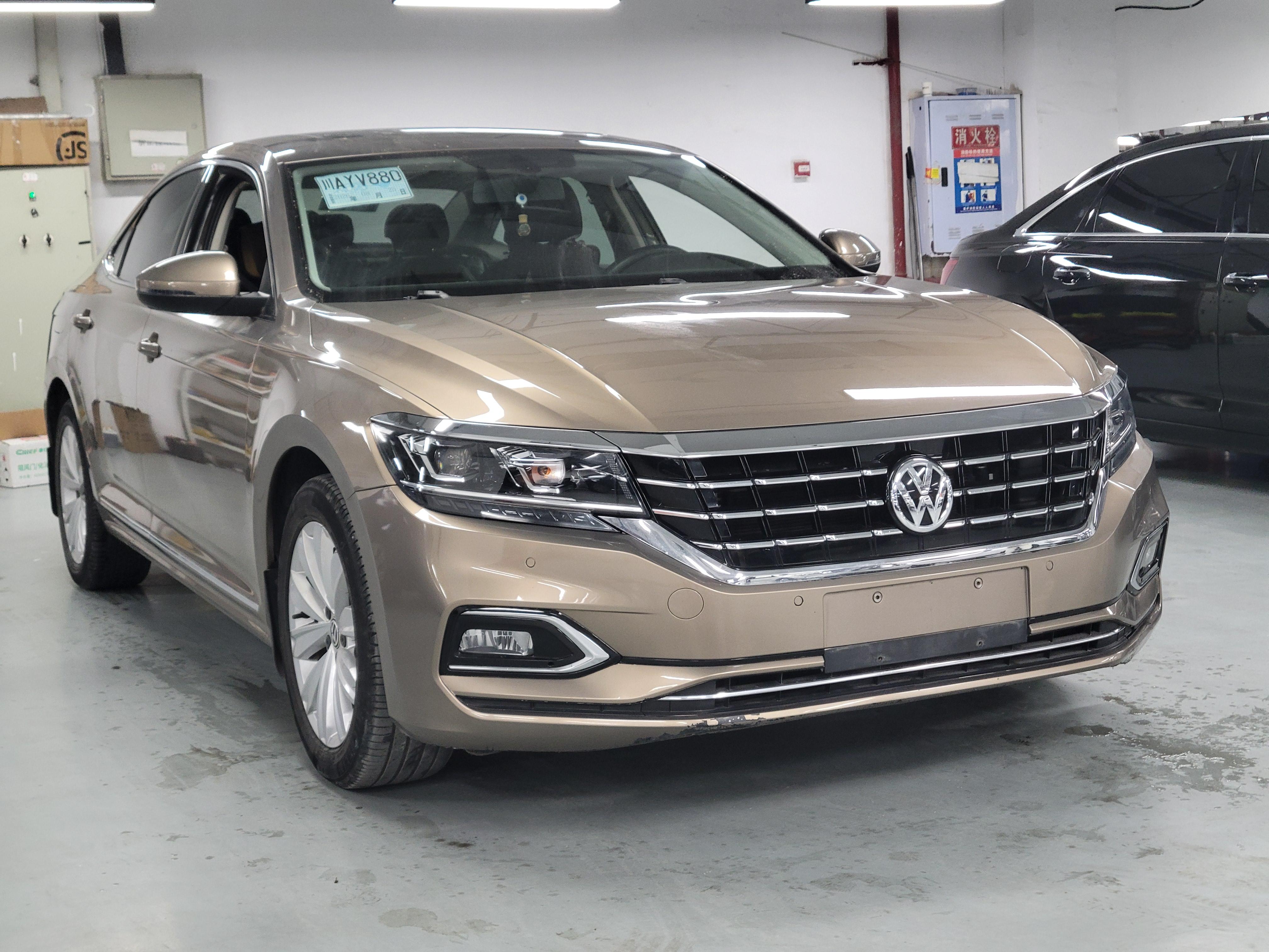 Volkswagen Passat (North America and China) 2019 thumb 12