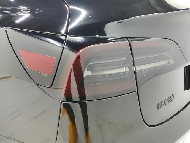 Tesla Model 3 2021 thumb 11