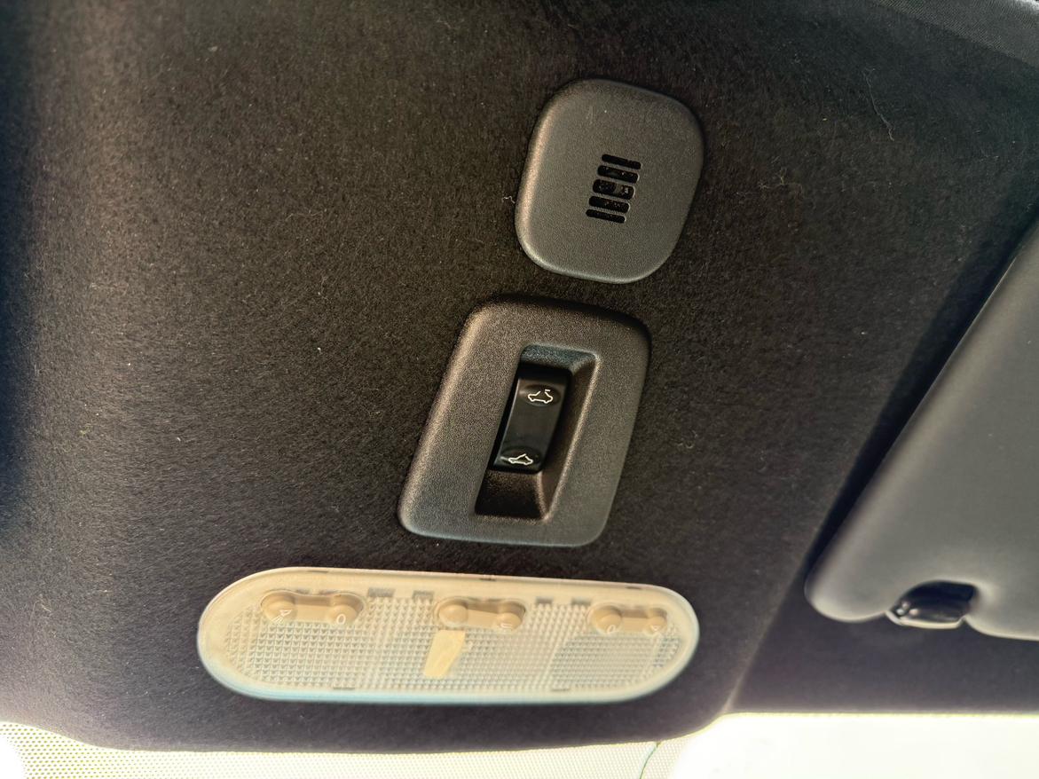 Infiniti ESQ 2014 thumb 6