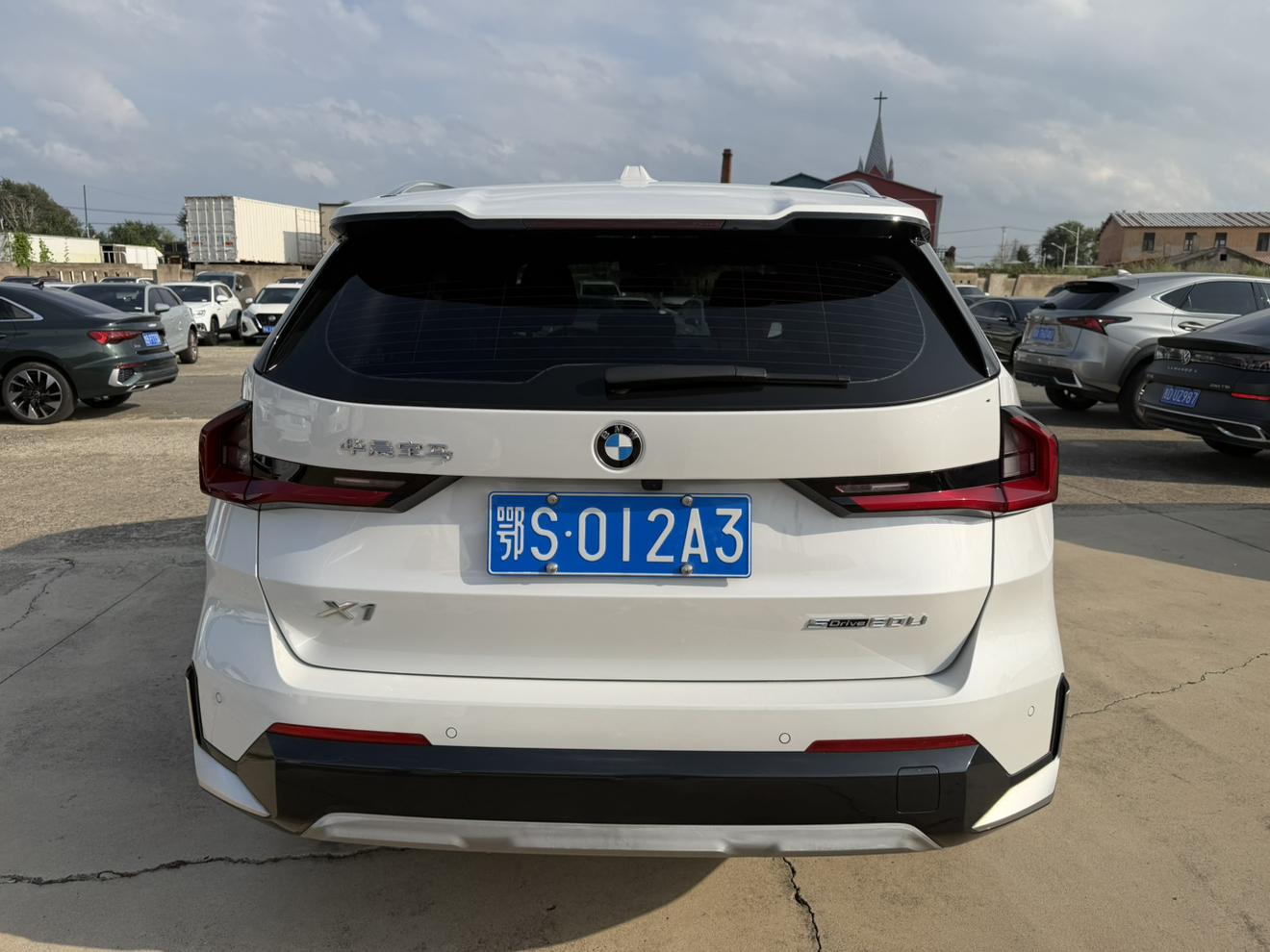 BMW X1 2023 thumb 3
