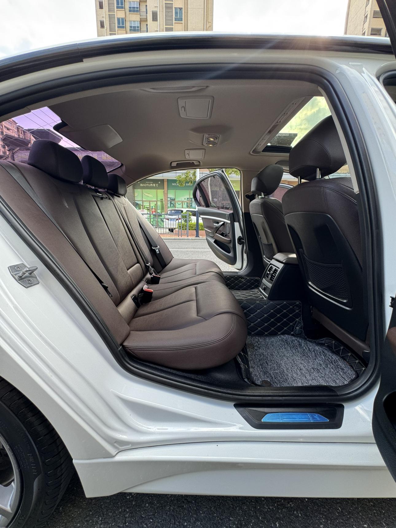 BMW 3 серии 2019 thumb 11