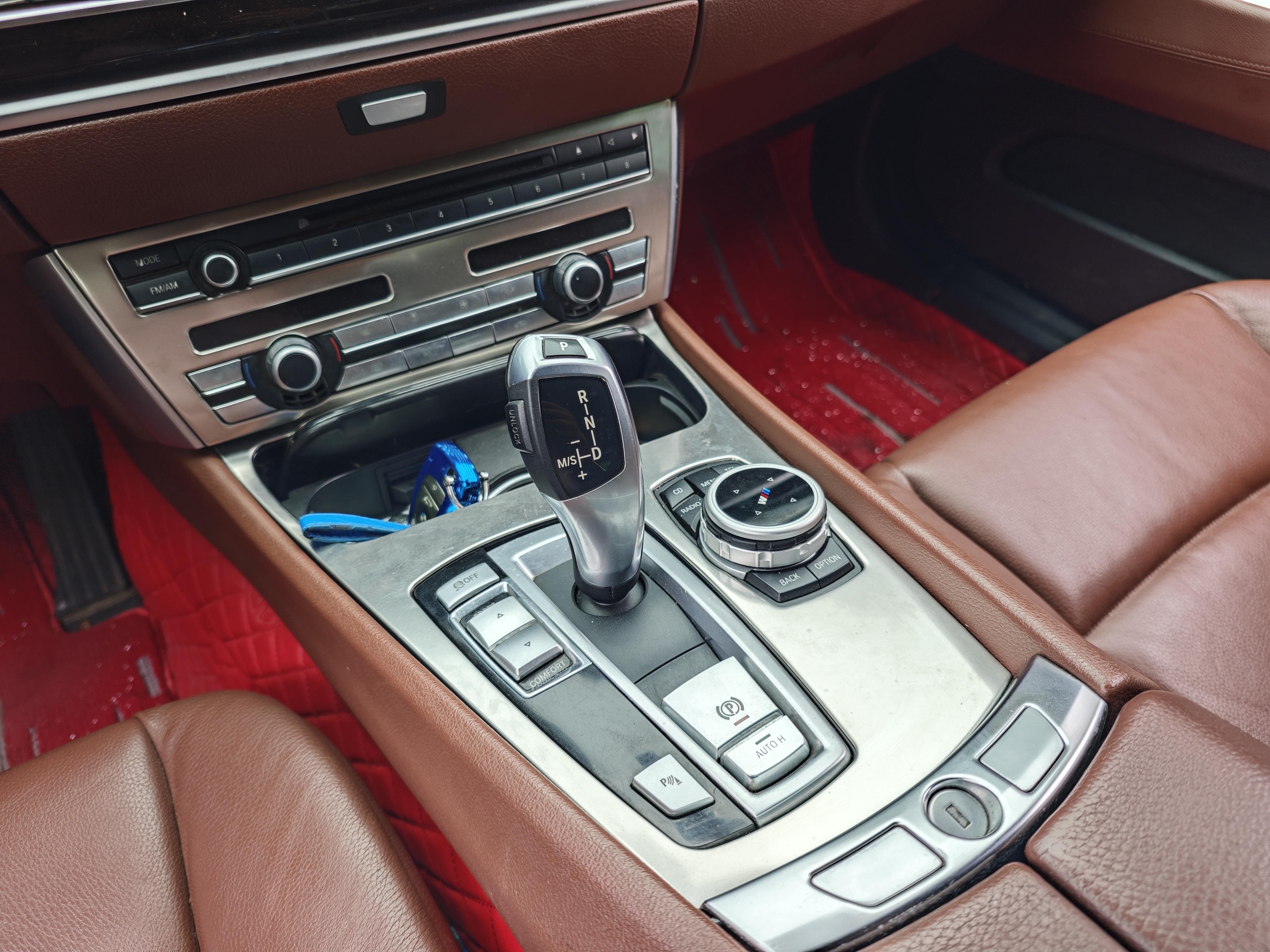 BMW 5 серии 2014 thumb 11