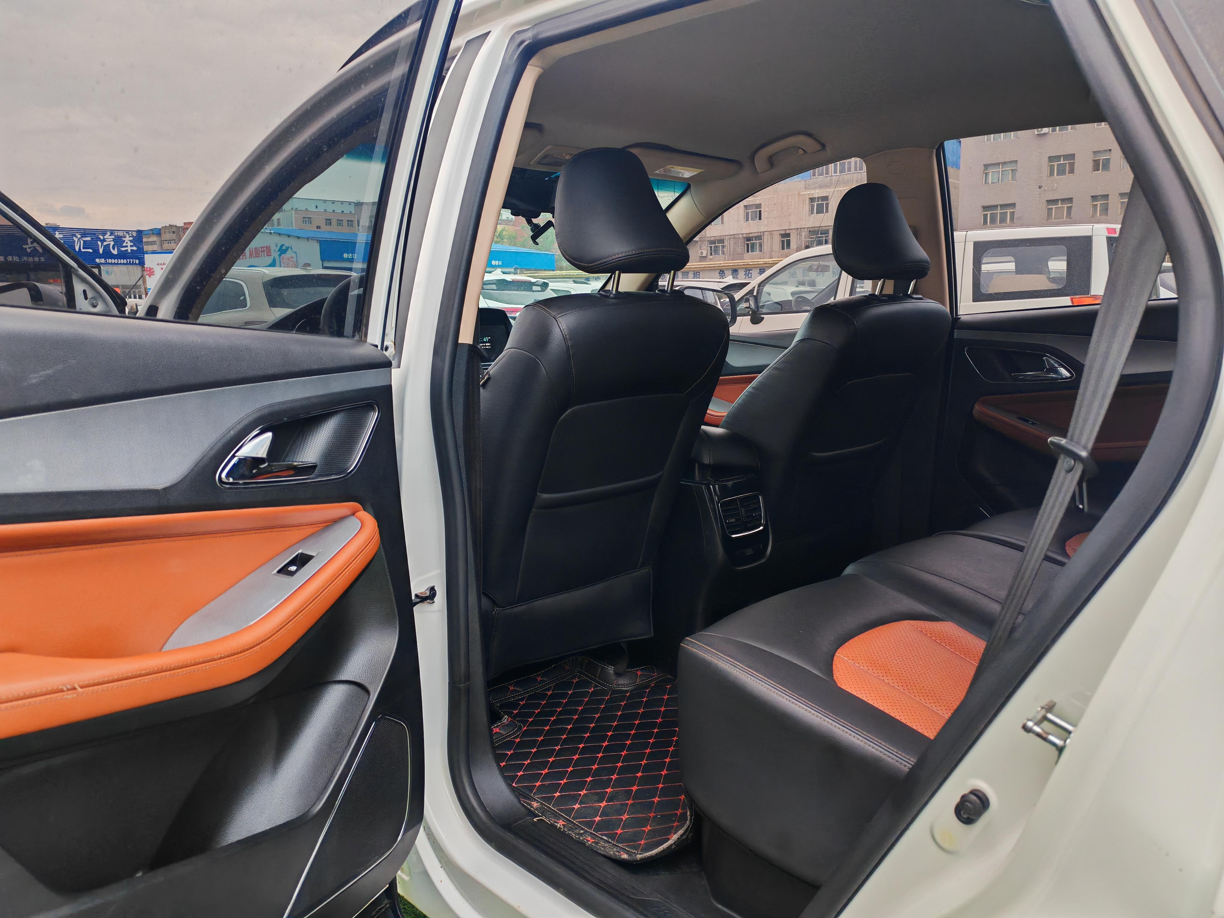 Baojun 560 2016 thumb 7