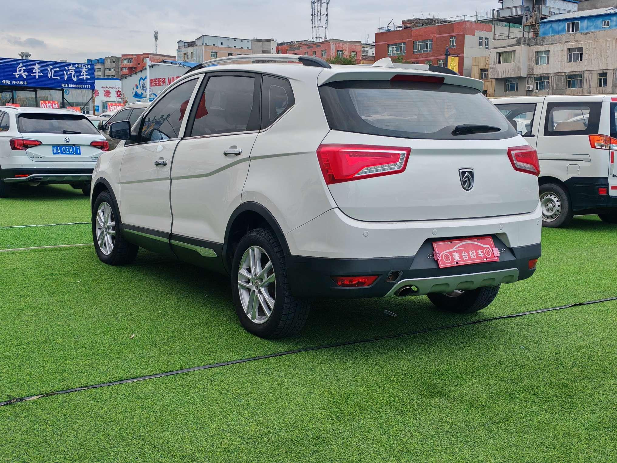 Baojun 560 2016 thumb 11