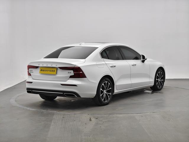 Volvo S60 2022 thumb 5
