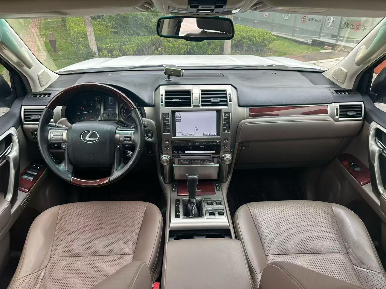 Lexus GX 2012 thumb 5
