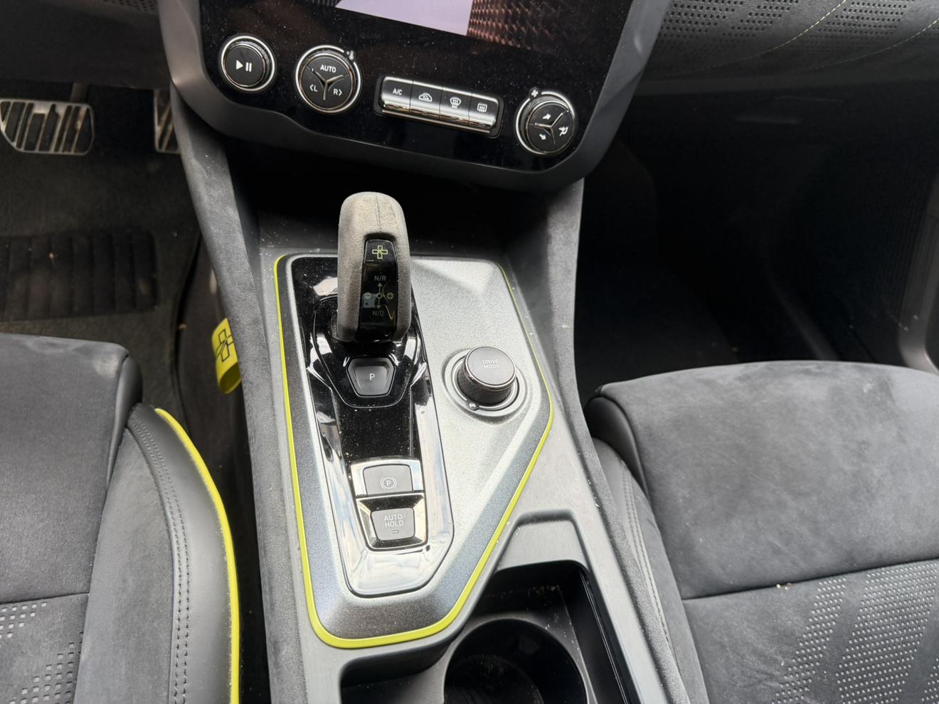 Lynk & Co 03 2019 thumb 10