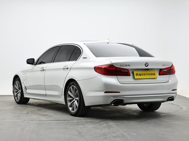 BMW 5 серии 2018 thumb 3