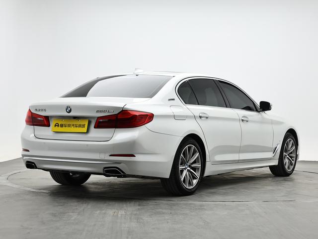 BMW 5 серии 2018 thumb 5