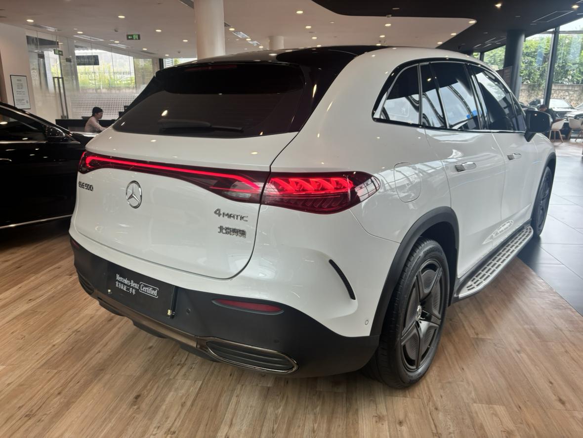 Mercedes-Benz EQE SUV 2024 thumb 3