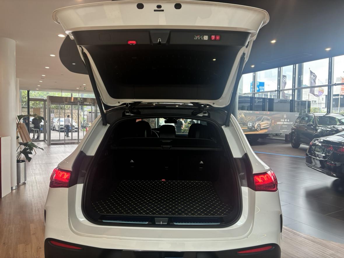 Mercedes-Benz EQE SUV 2024 thumb 8