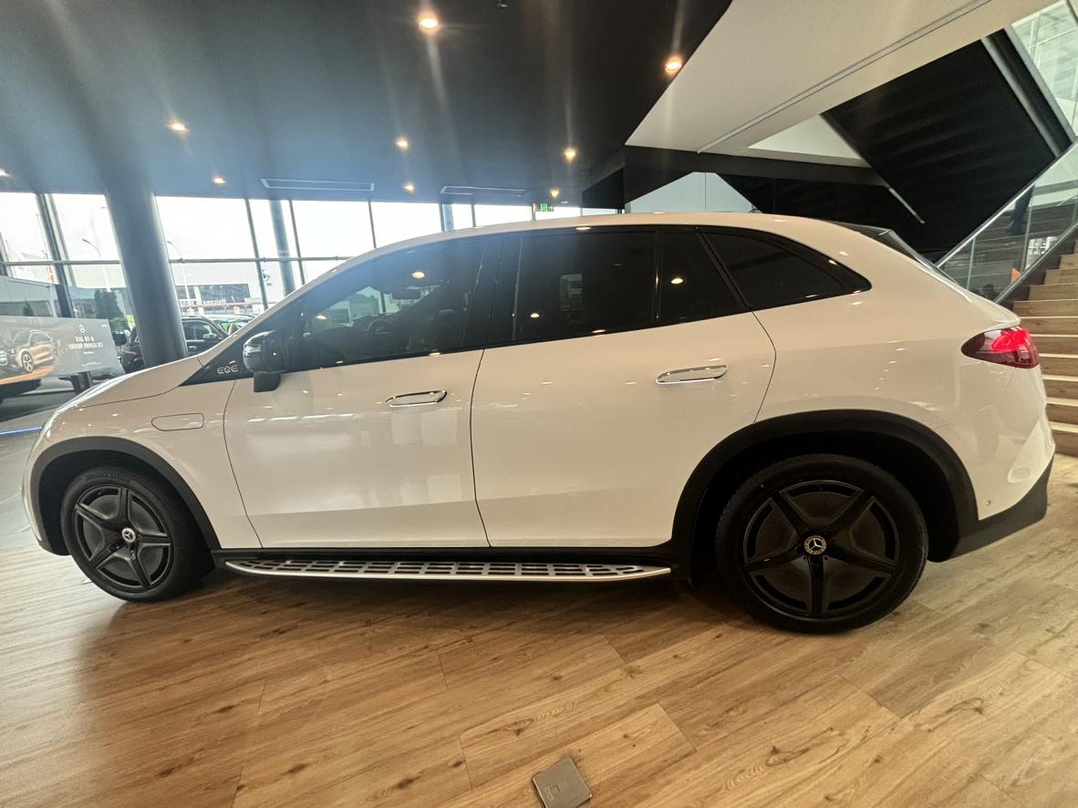 Mercedes-Benz EQE SUV 2024 thumb 11