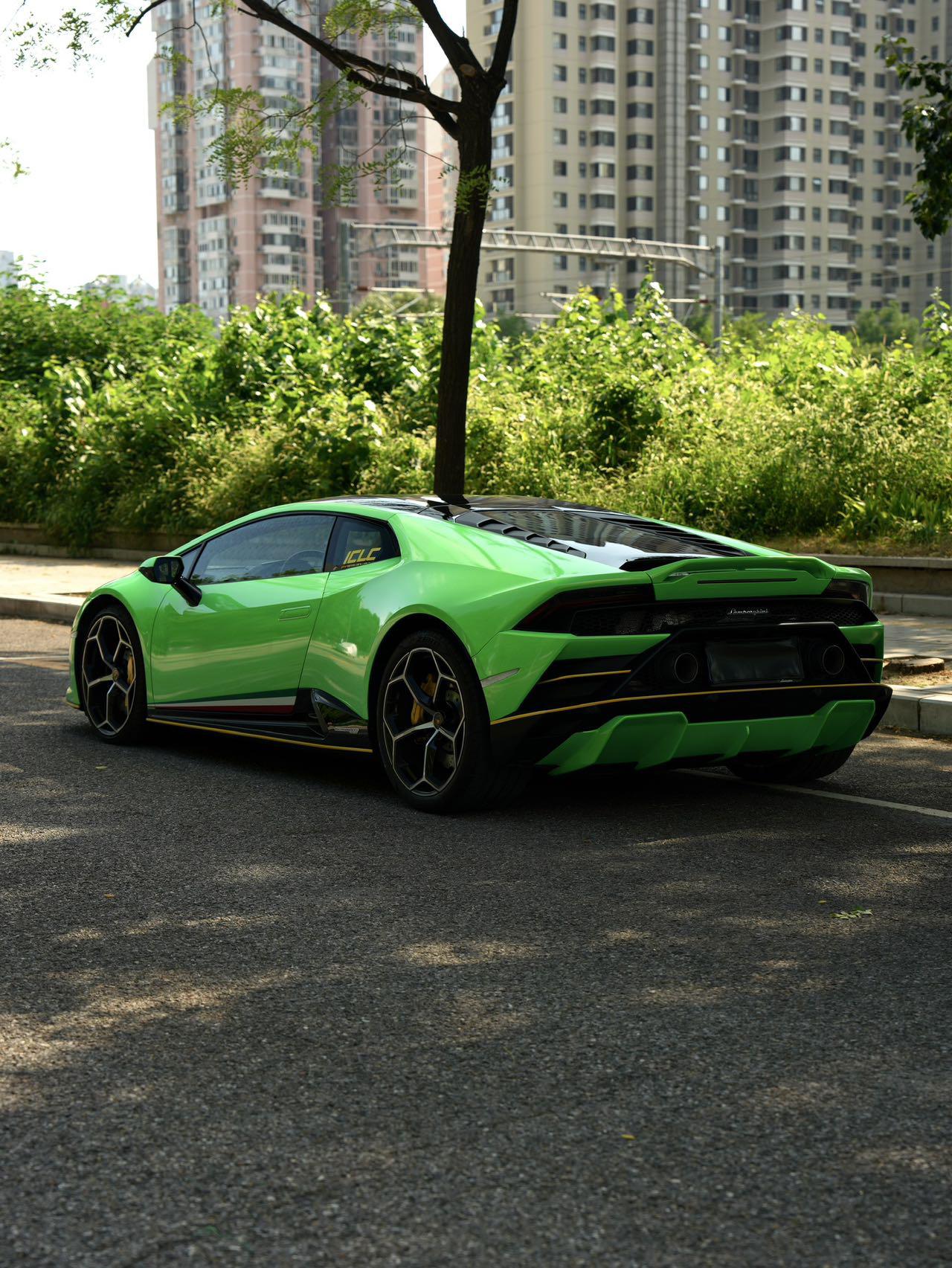 Lamborghini Huracán 2020 thumb 2