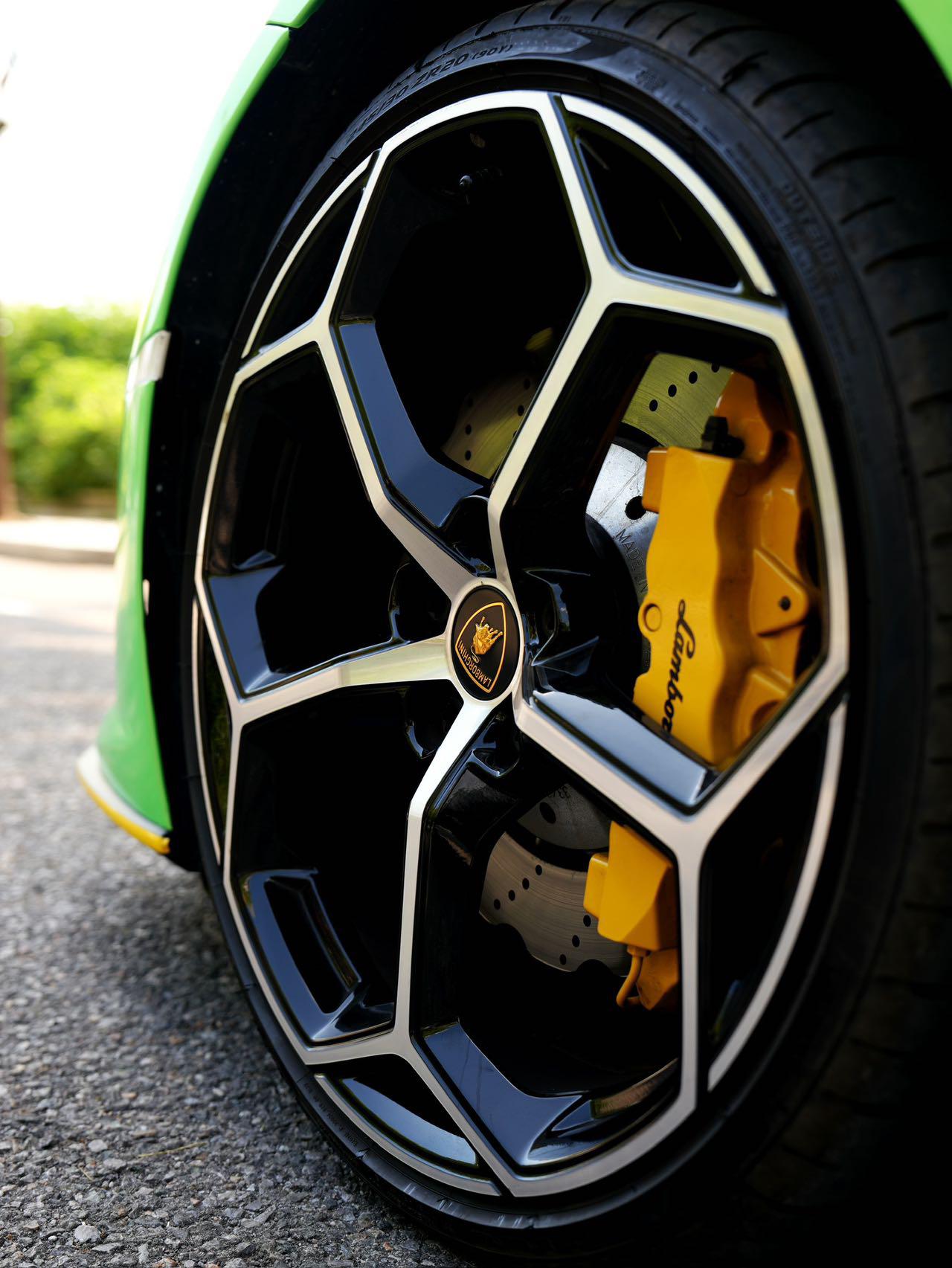 Lamborghini Huracán 2020 thumb 4
