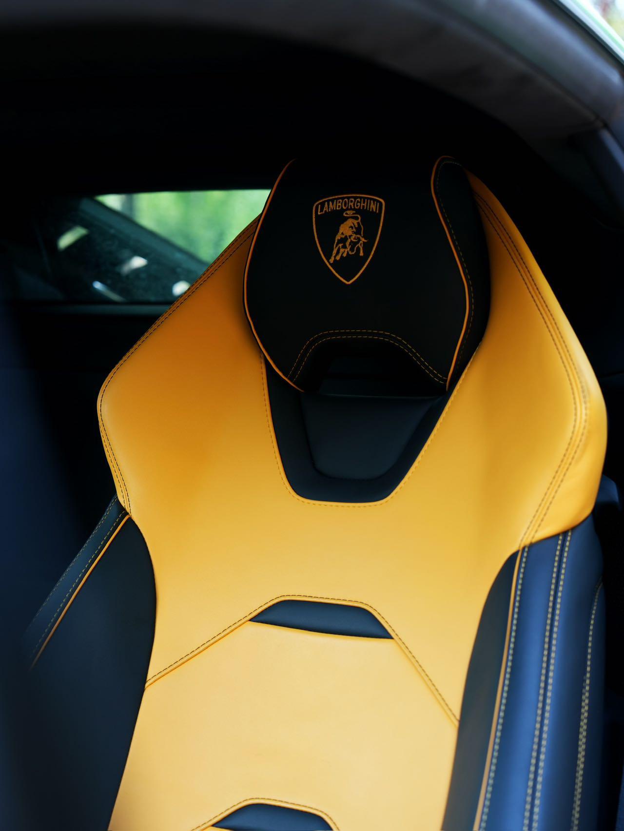 Lamborghini Huracán 2020 thumb 10