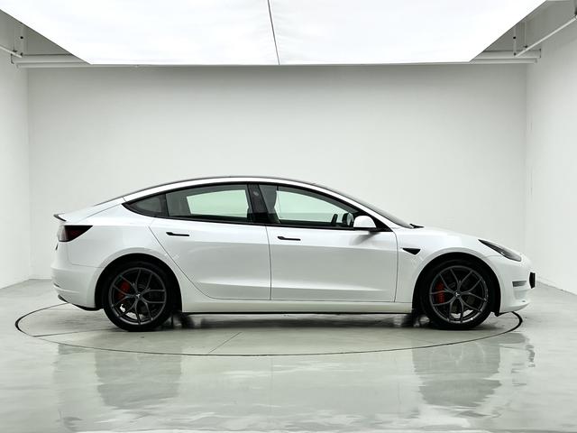 Tesla Model 3 2021 thumb 6