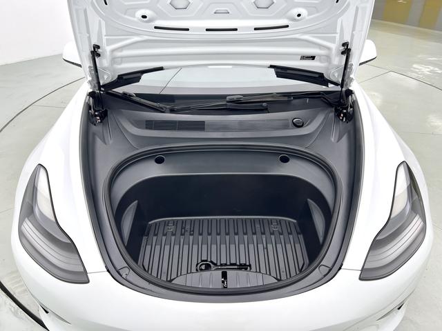 Tesla Model 3 2021 thumb 8