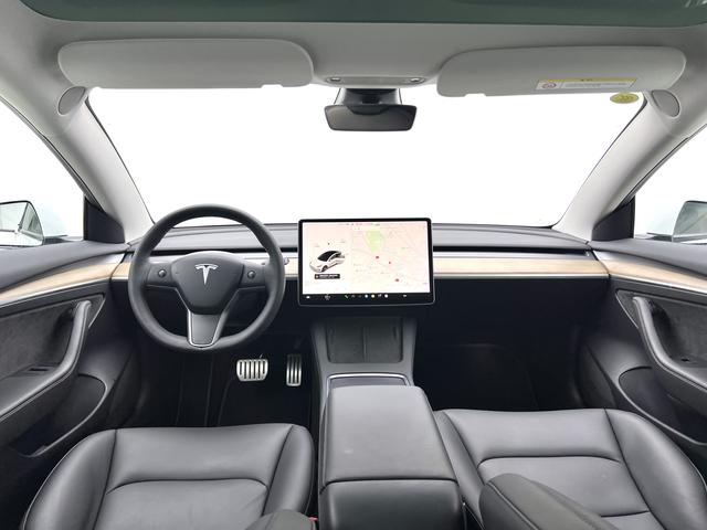Tesla Model 3 2021 thumb 12
