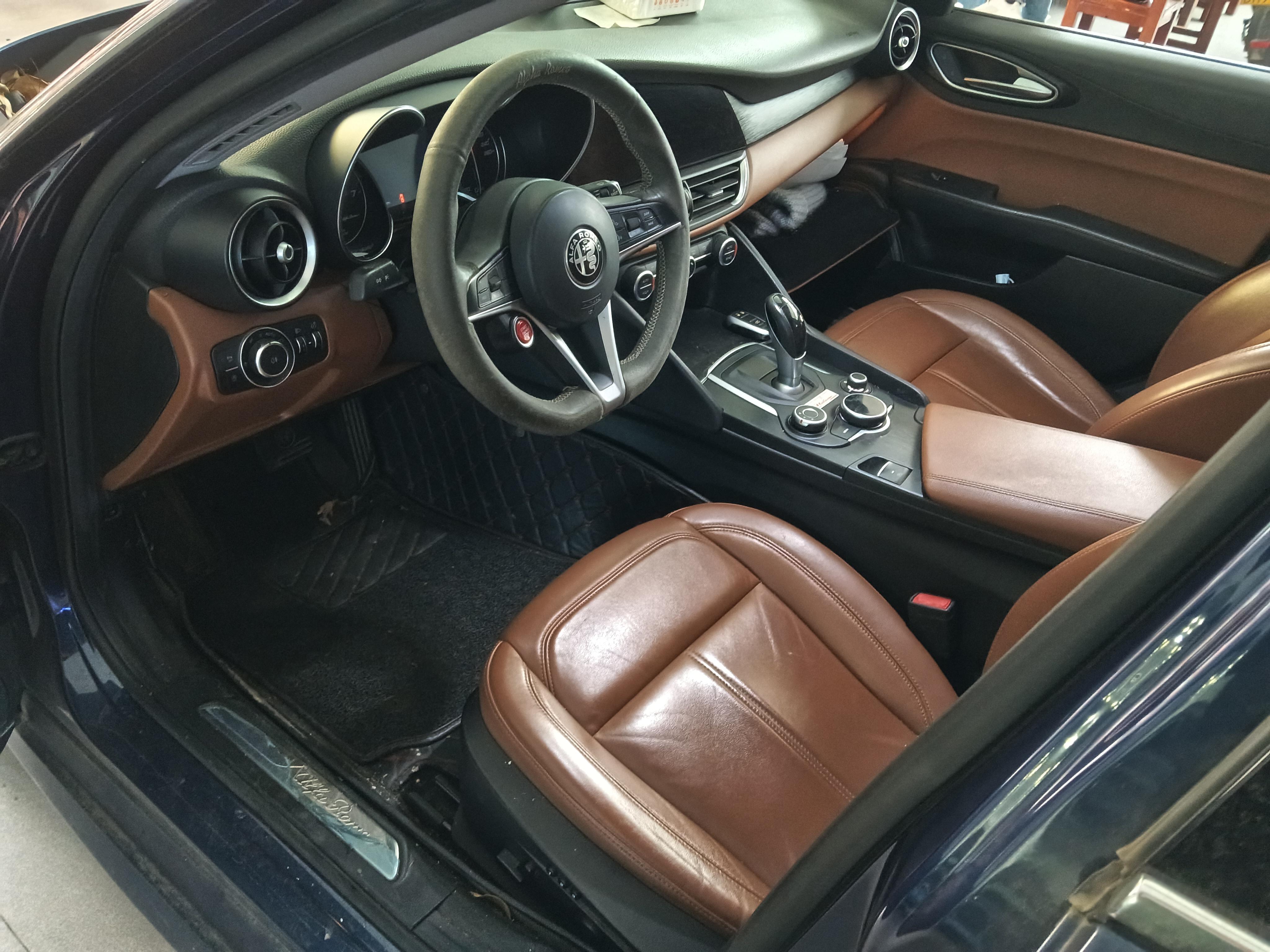 Alfa Romeo Giulia 2017 thumb 7