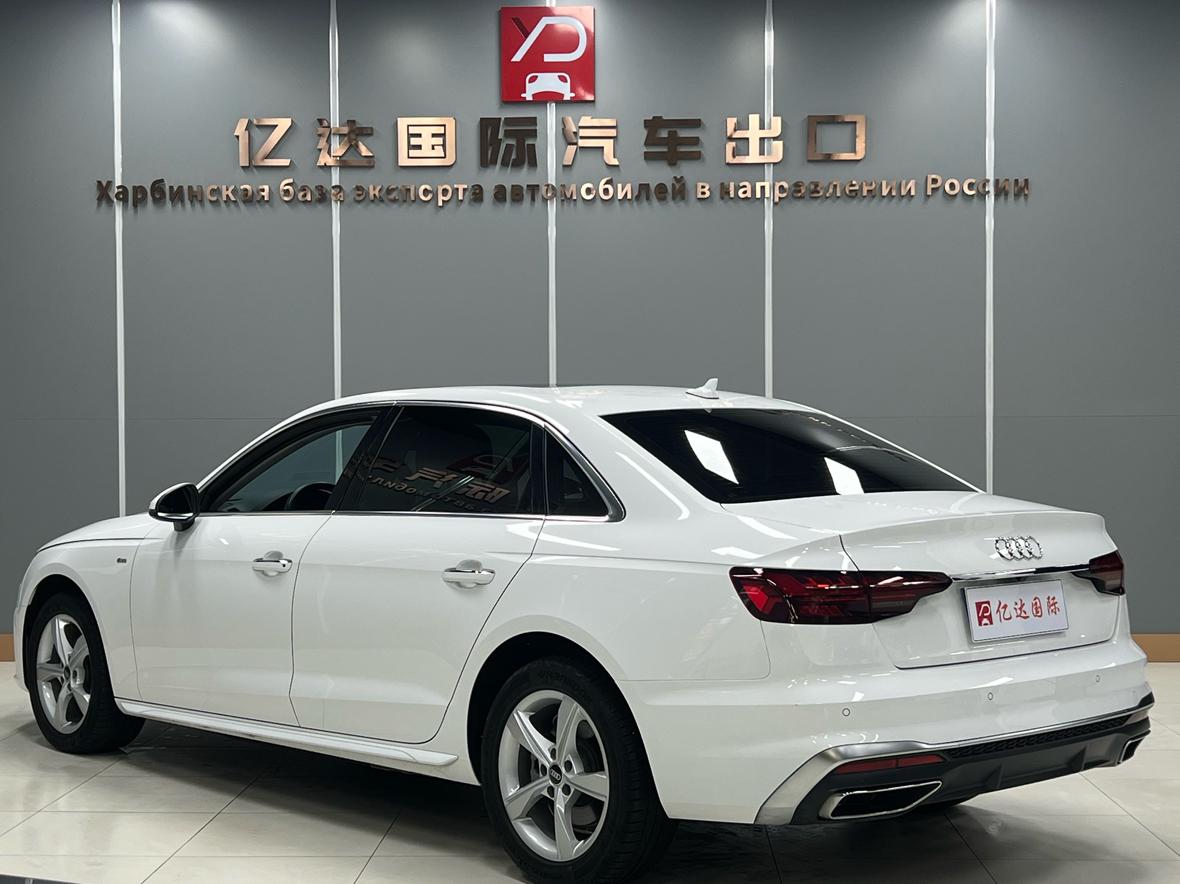 Audi A4 2022 thumb 2