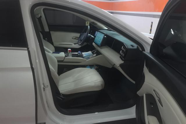 BYD Qin L DM 2024 thumb 9