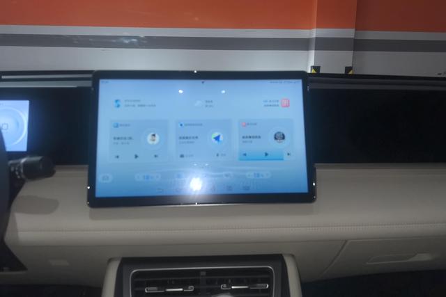 BYD Qin L DM 2024 thumb 10