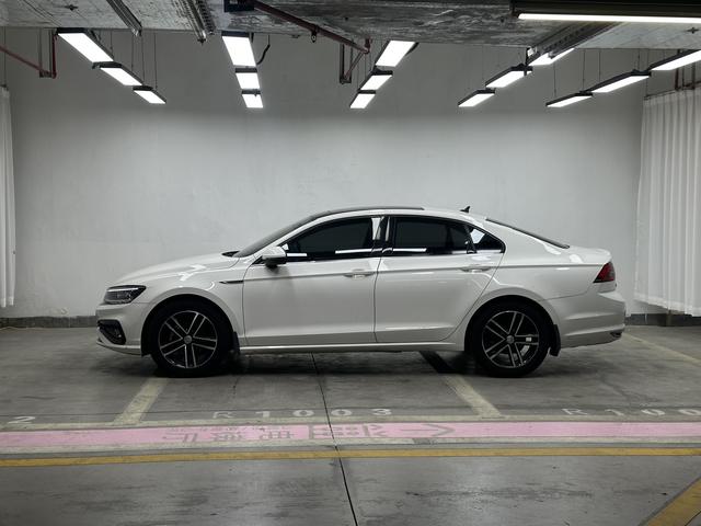 Volkswagen Lamando 2019 thumb 2