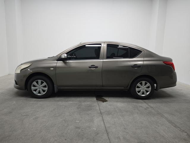 Nissan Sunny 2014 thumb 2